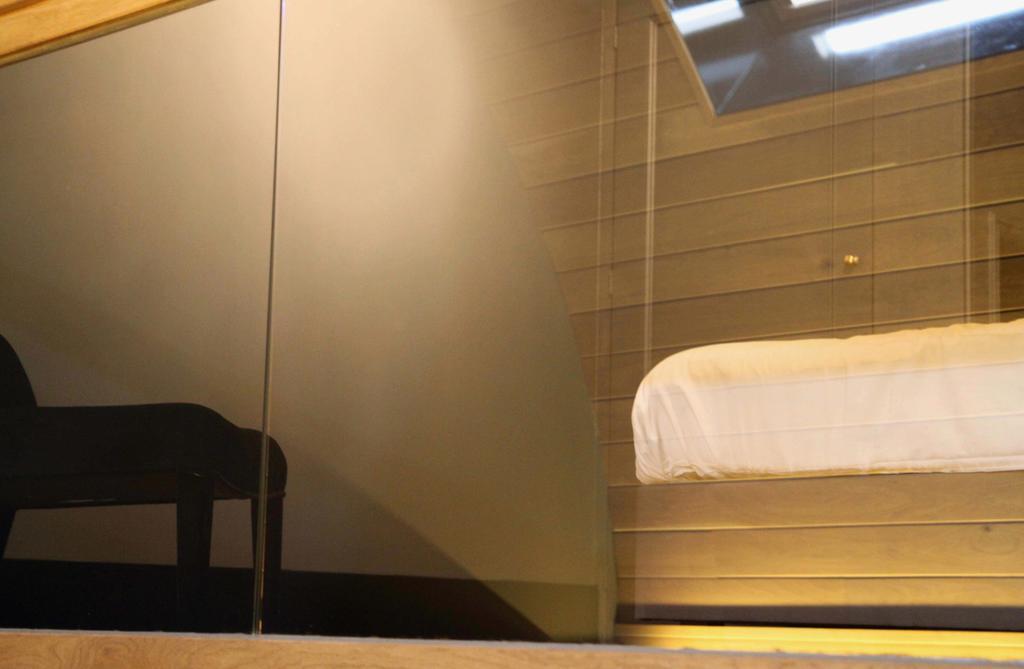 Suitehotel Posthoorn Моникендам Екстериор снимка